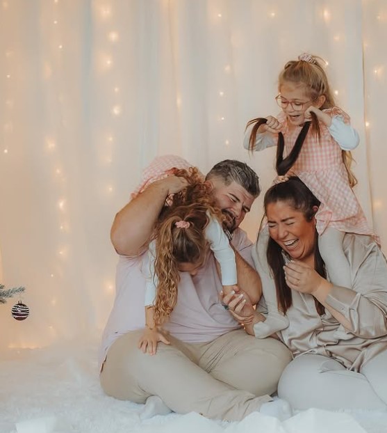 Janina Arguioui with her husband and daughters