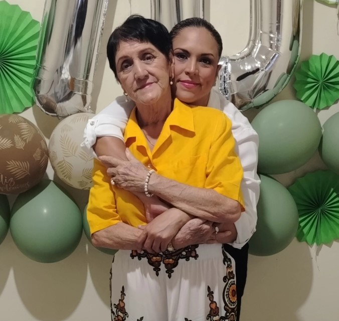 Jordana Doylet with her mom