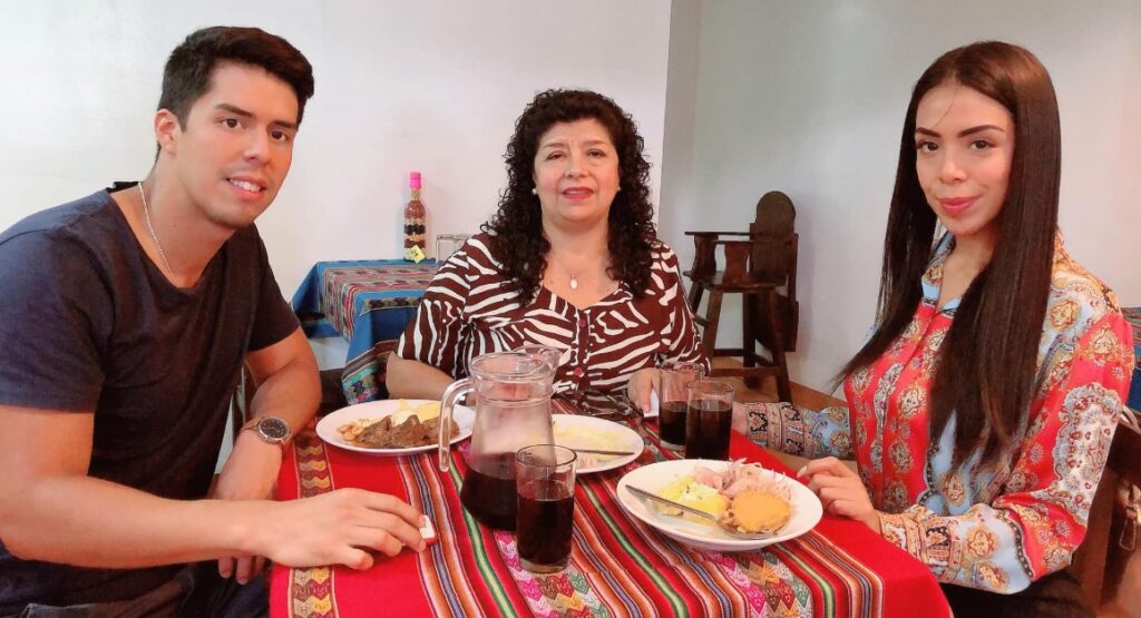 Nataly Castaneda with her mom and brother
