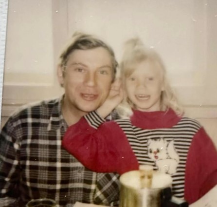 Alla Mikheeva's childhood image with her dad