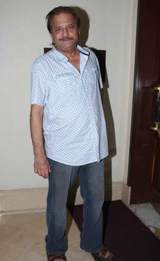 Bharat Kapoor height