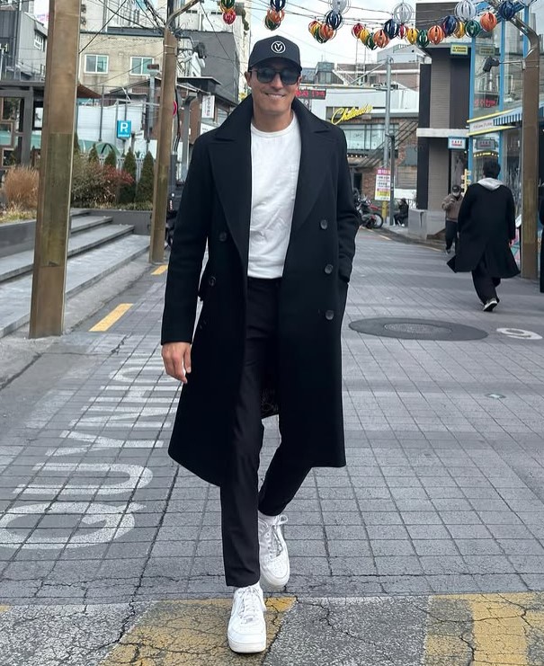 Daniel Henney height