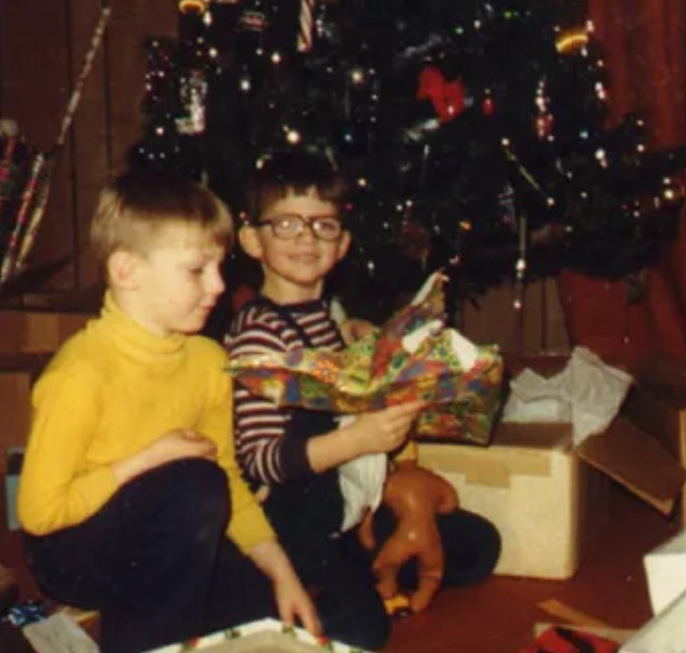 Ernest Cline's childhood image (glasses) with his brother