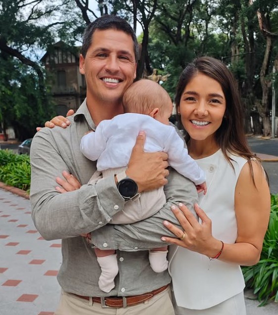 Jorge Maggio with his wife and son