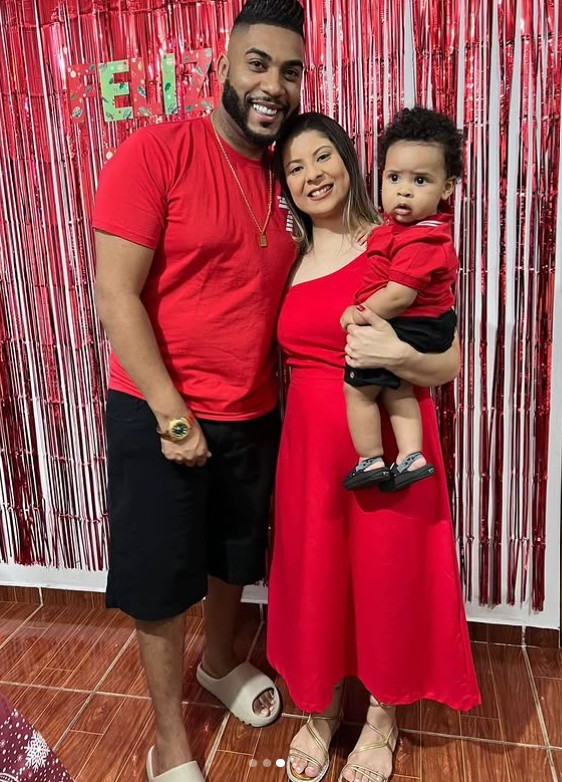 MC DG with his wife and son