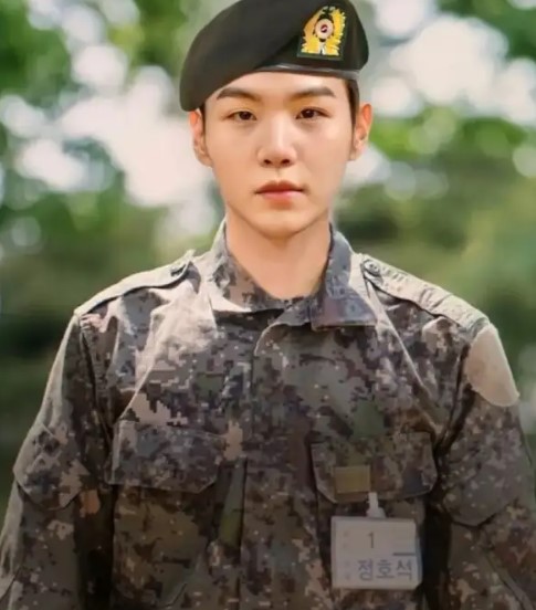 Min Yoon in military
