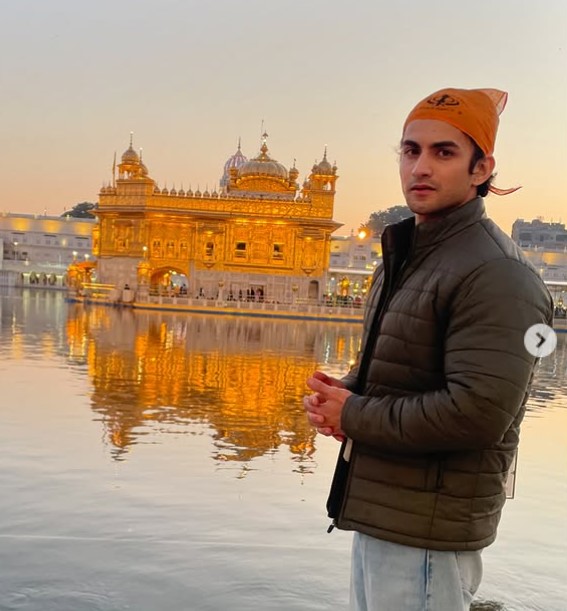 Mohit Bhat wiki