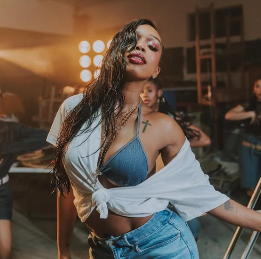 Yasmine Carvalho wiki