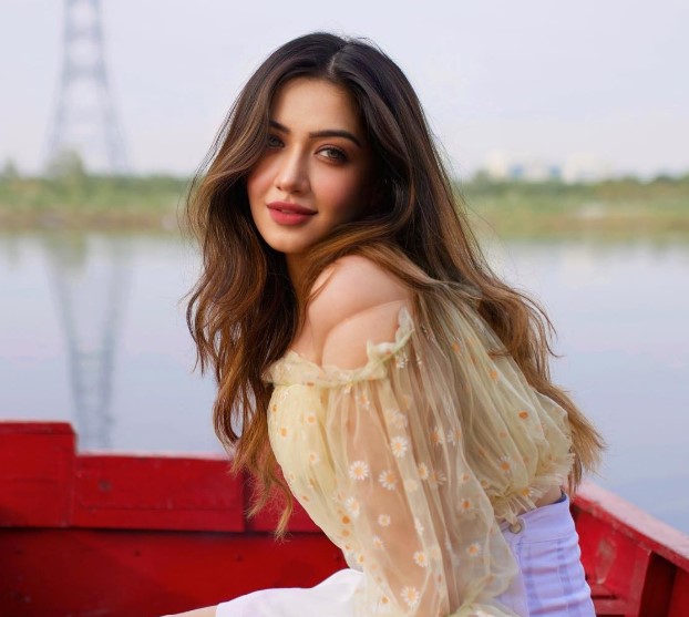 Akanksha Arya wikipedia