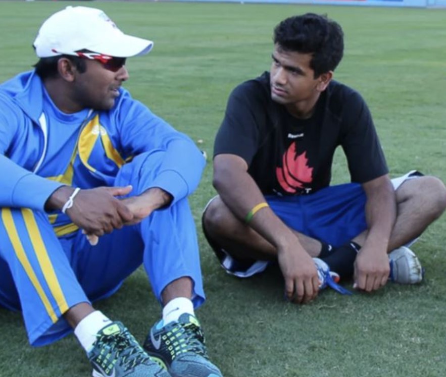 Vibhav Altekar with Sri Lankan cricketer Mahela Jayawardene during his cricket playing days
