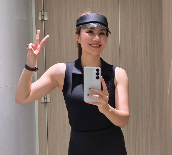 Zilvia Iskandar bio