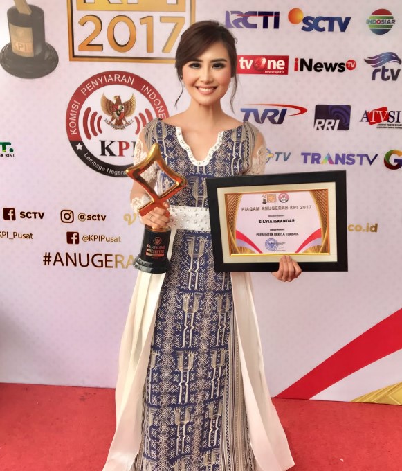 Zilvia Iskandar won Best News Presenter Award