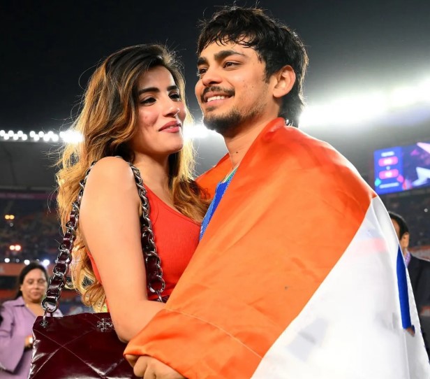 Aditi Hundia with her boyfriend