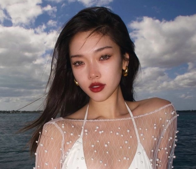Cameron Valentina Eyre bio