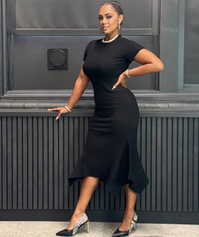 Dr. Cheyenne Bryant height