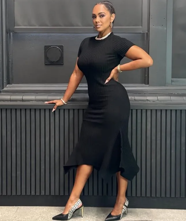 Dr. Cheyenne Bryant height