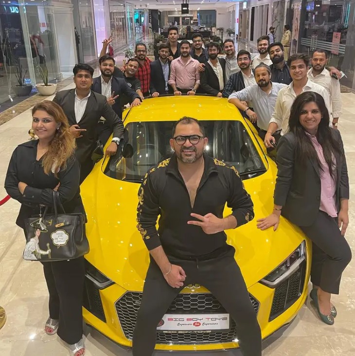 Jatin Ahuja with his team