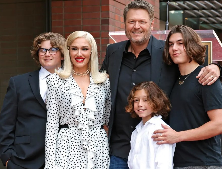 Kingston Rossdale with his mom, stepdad and siblings