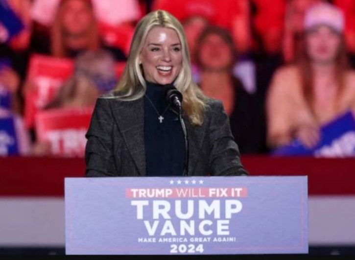 Pam Bondi at a rally for Donald Trump before the 2024 presidential elections