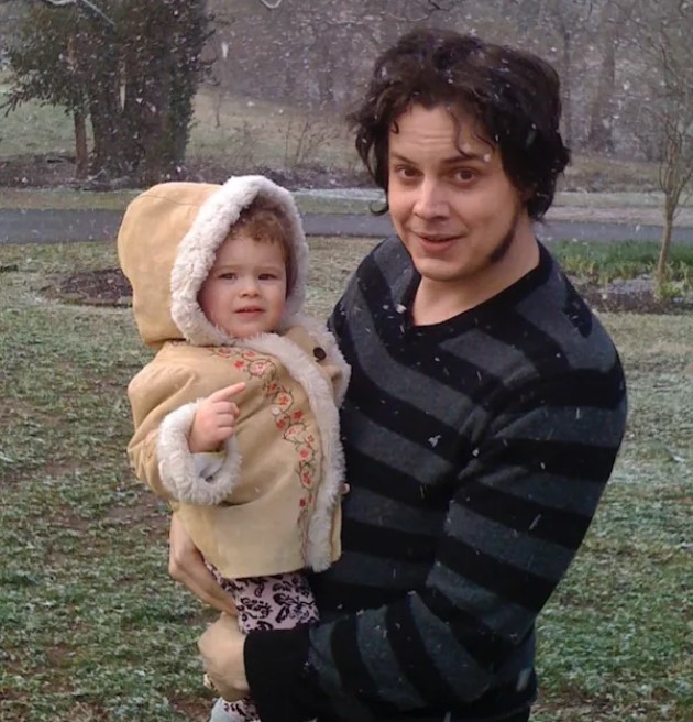 Scarlett Teresa White's childhood image with her dad