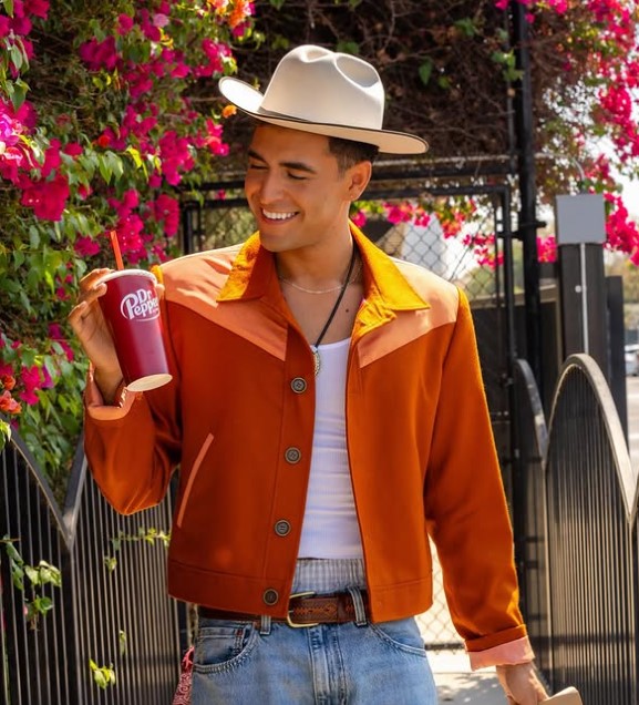 Ezra Sosa bio