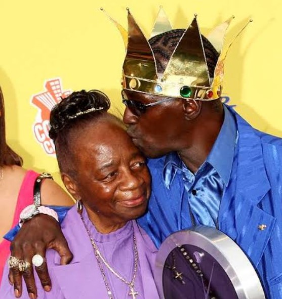 Flavor Flav with his mom