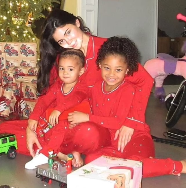 Kylie Jenner with her kids