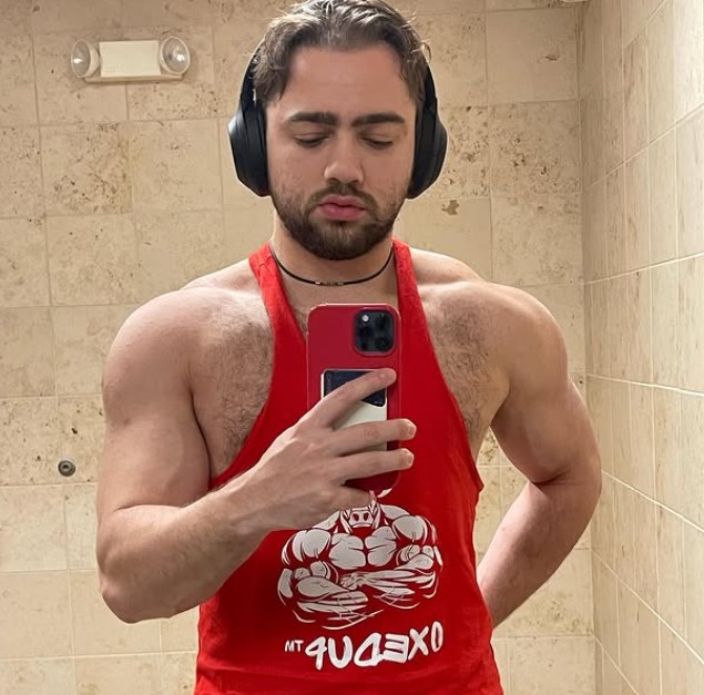 Mizkif bio