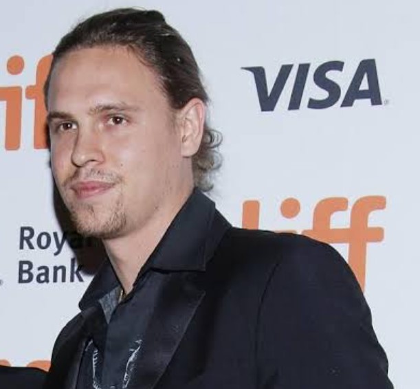 Peter Artemiev bio