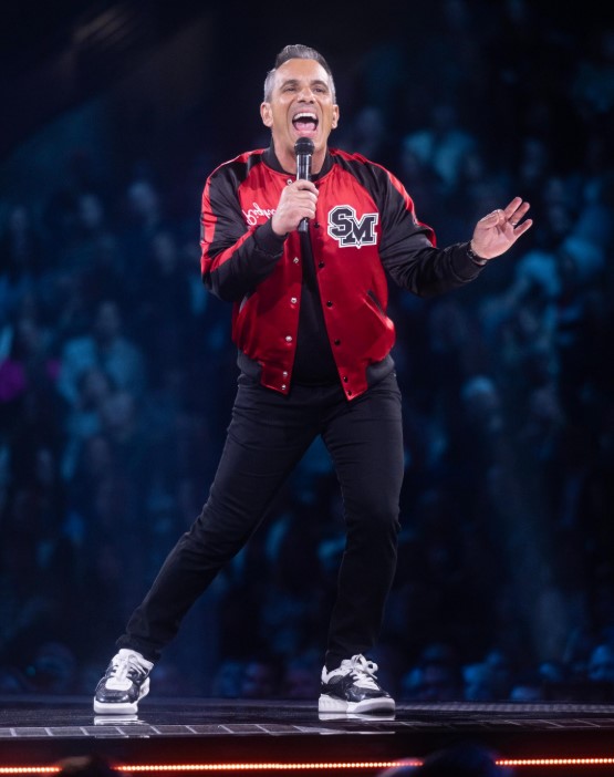 Sebastian Maniscalco height