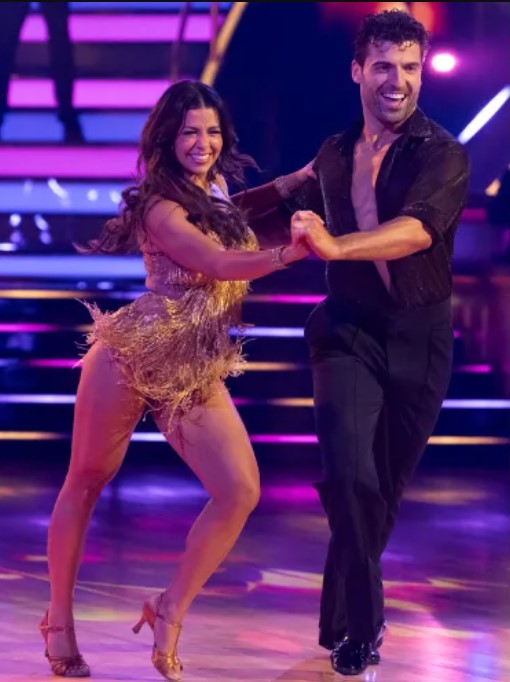 Zac Affleck and Jen Affleck participated in Dancing With the Stars