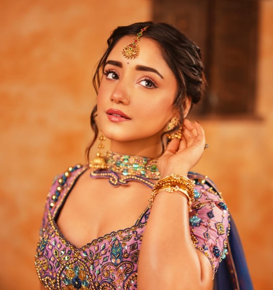 Rachi Sharma bio